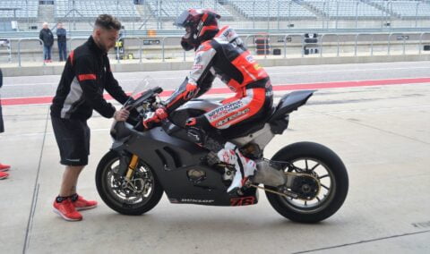 Loris Baz domine déjà en MotoAmerica