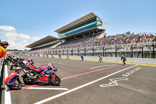 Le départ de la 46e édition des 8H de Suzuka en vidéo © FIM EWC